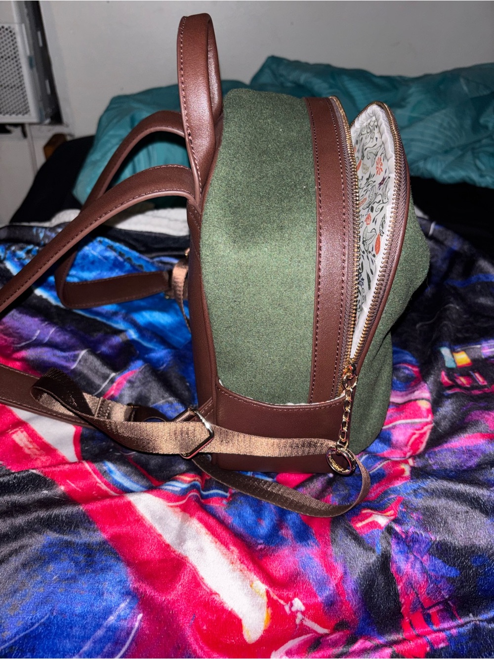 FRODO BAGGINS LORD OF THE RINGS MINI BACKPACK - Picture 3 of 6